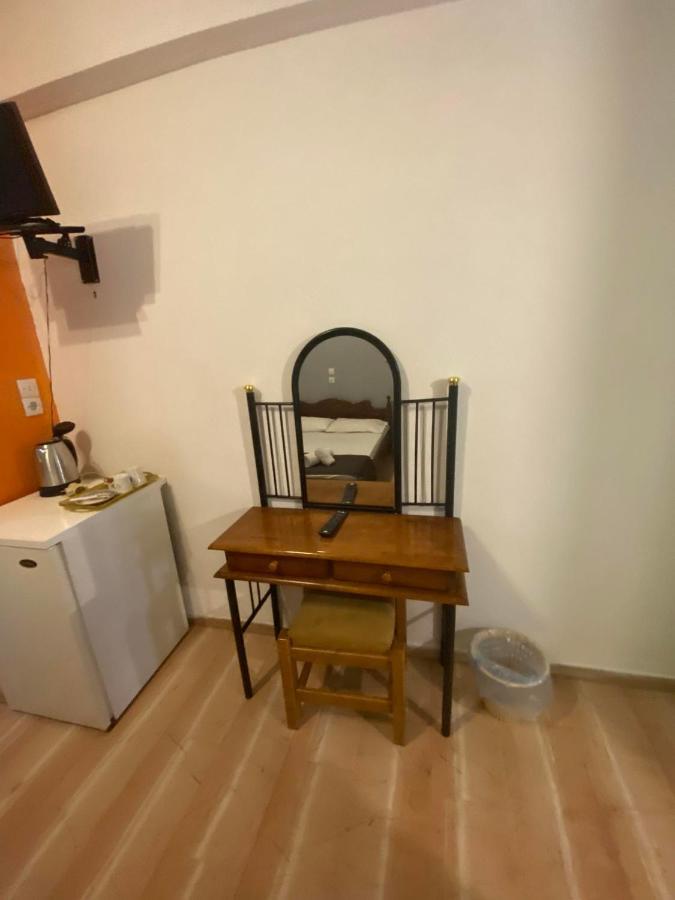 Angela - Zoi Rooms Skiathos Town Ngoại thất bức ảnh